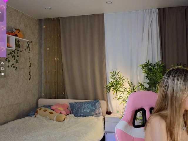 AnnyiBlue live cam on BongaCams