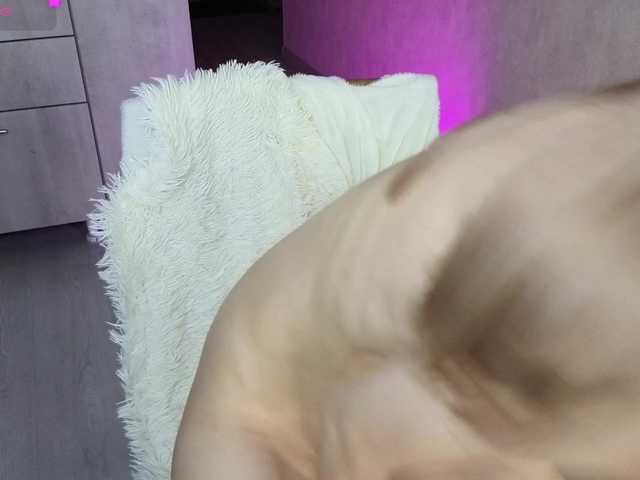 AnnyiBlue live cam on BongaCams
