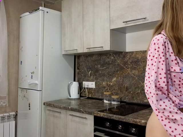 AnnyiBlue's BongaCams show and profile