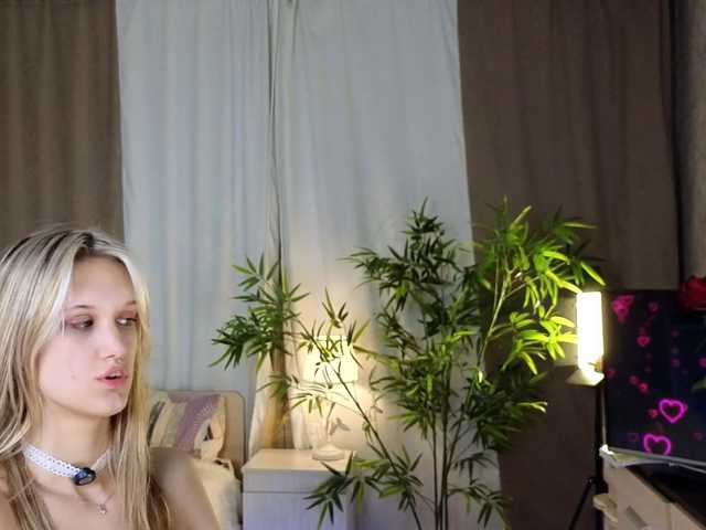 AnnyiBlue live cam on BongaCams