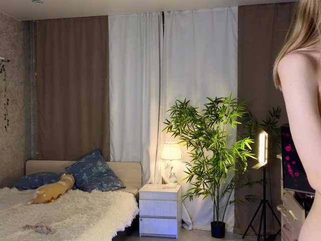 AnnyiBlue live cam on BongaCams