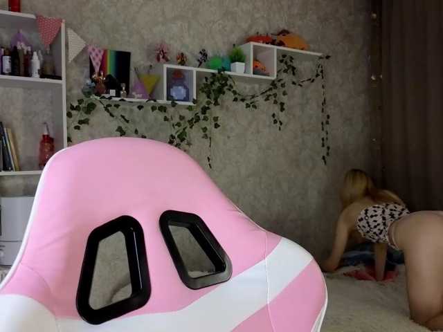 AnnyiBlue live cam on BongaCams