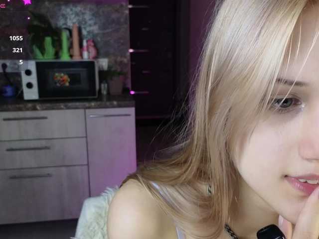 AnnyiBlue live cam on BongaCams