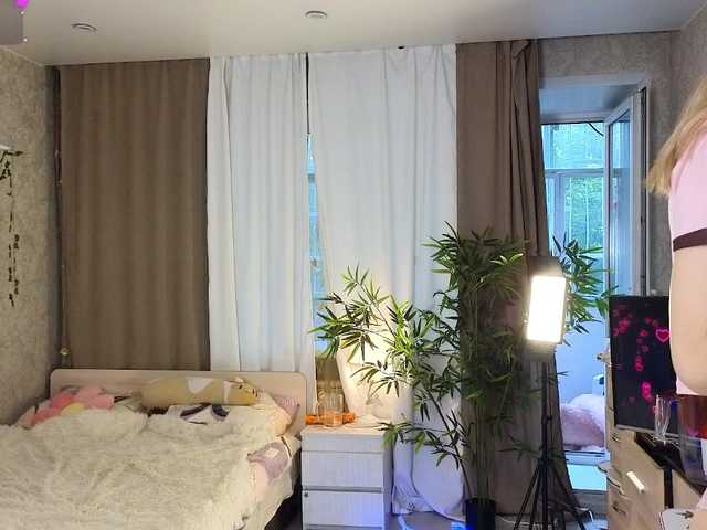 AnnyiBlue live cam on BongaCams