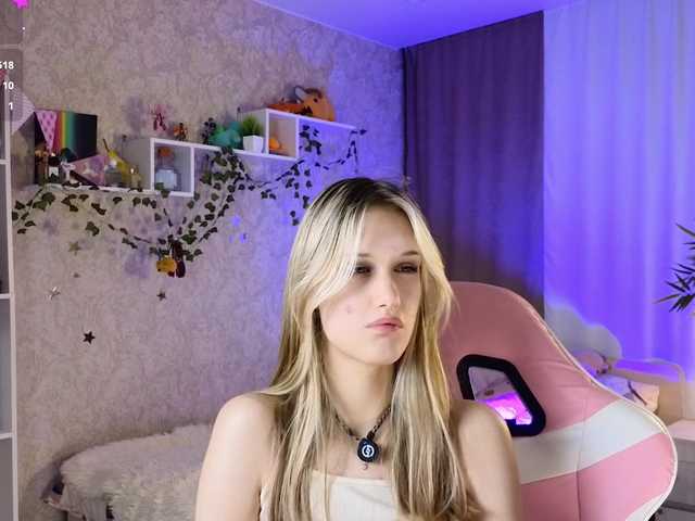 AnnyiBlue live cam on BongaCams