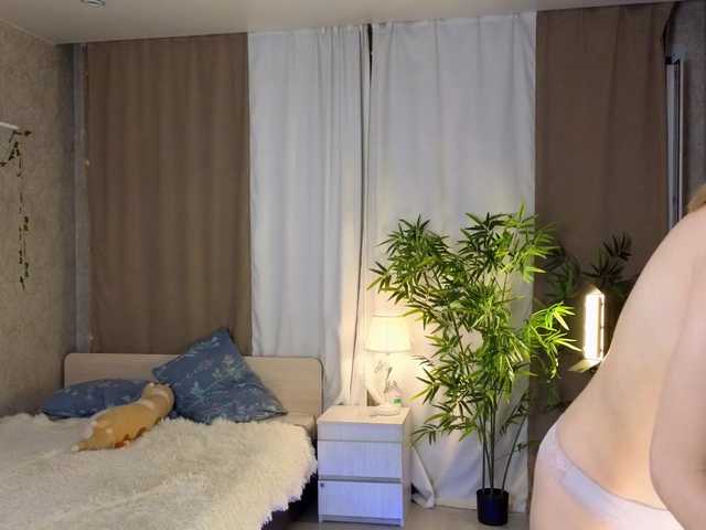 AnnyiBlue live cam on BongaCams