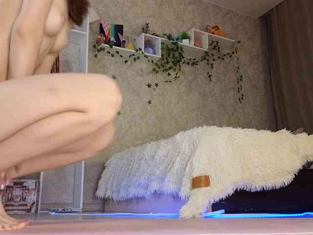 AnnyiBlue webcam