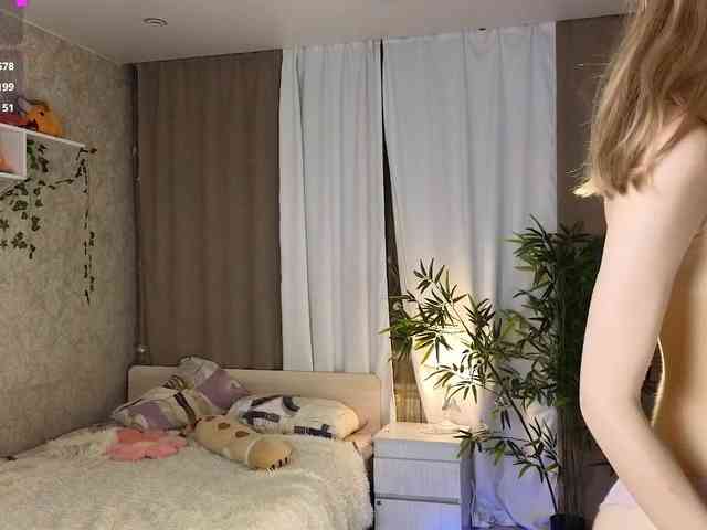 AnnyiBlue webcam