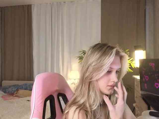 AnnyiBlue webcam