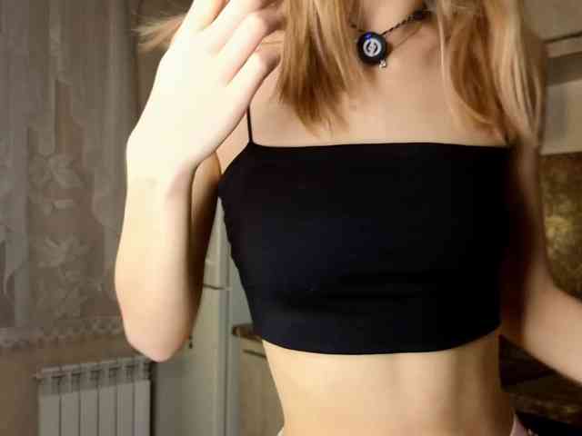 AnnyiBlue webcam