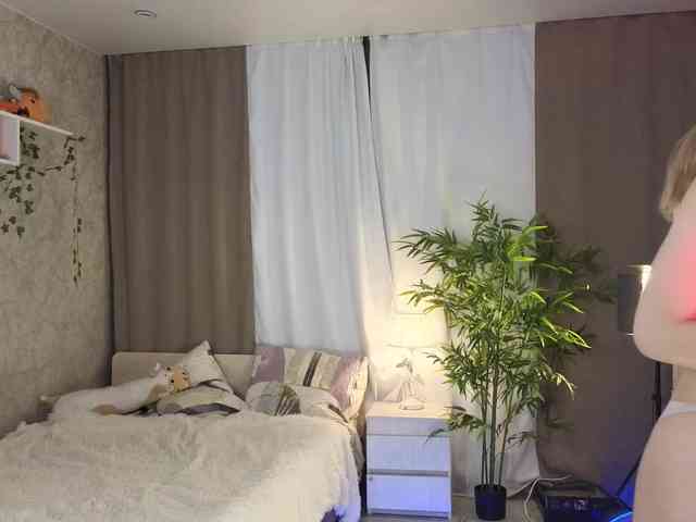 AnnyiBlue webcam