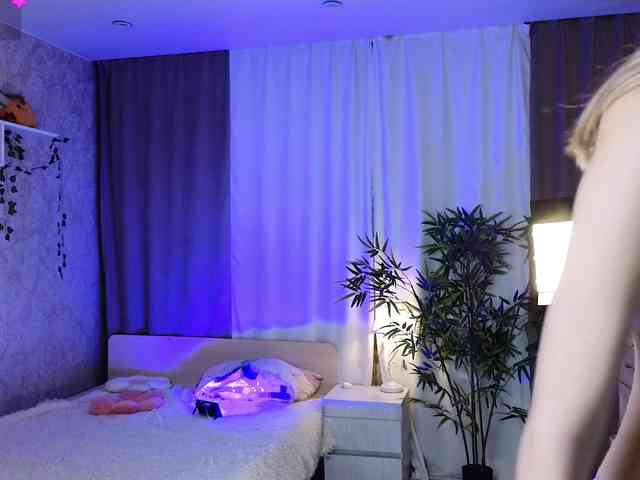AnnyiBlue webcam