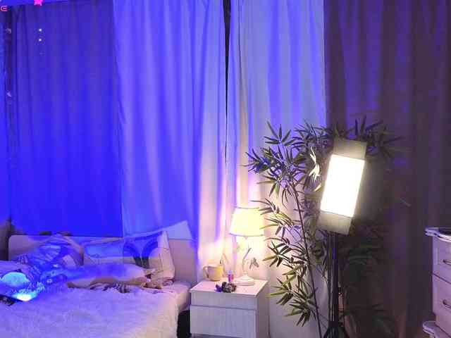 AnnyiBlue webcam