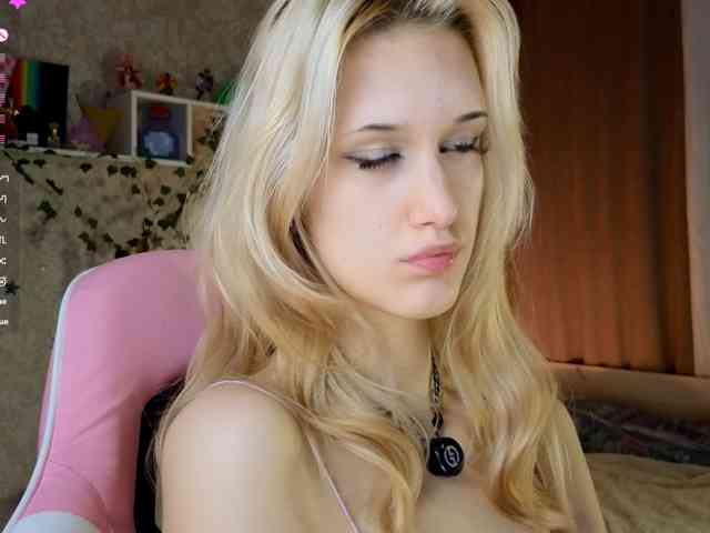 AnnyiBlue webcam
