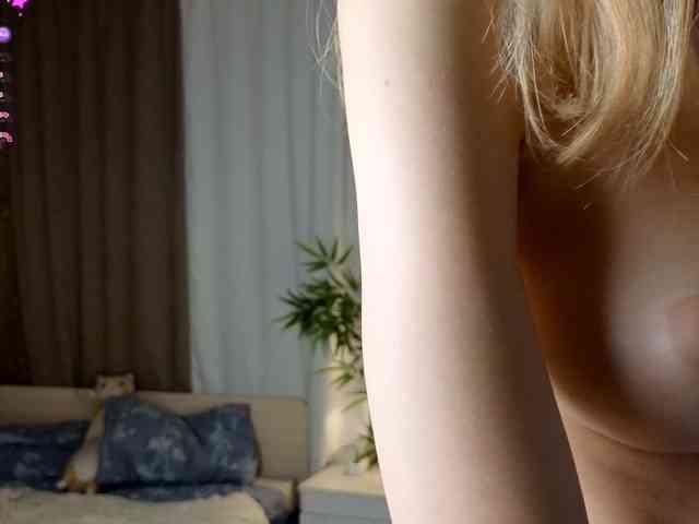 AnnyiBlue - Girl 