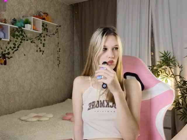 AnnyiBlue webcam