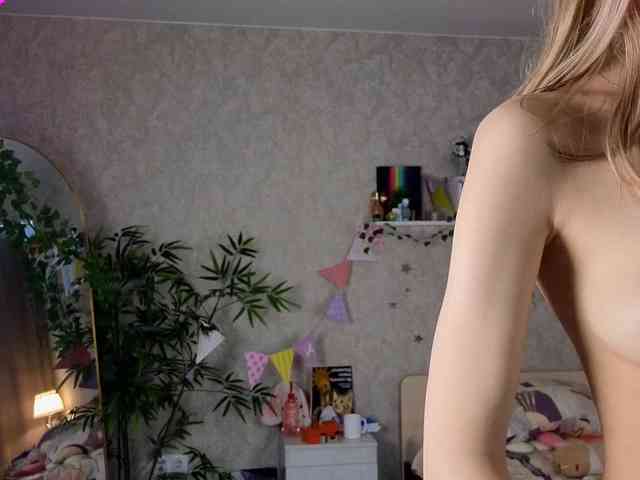 AnnyiBlue webcam