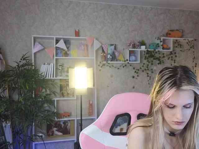 AnnyiBlue webcam