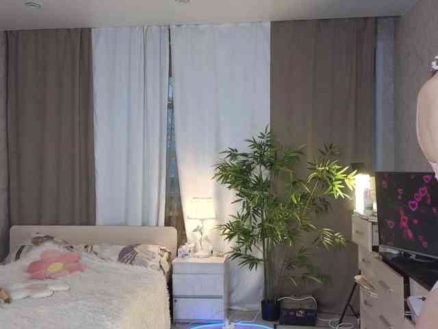 AnnyiBlue webcam