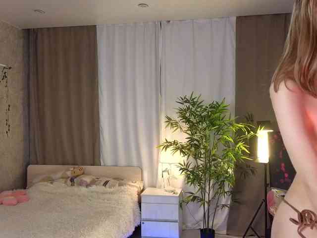 AnnyiBlue webcam