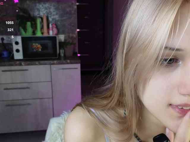 AnnyiBlue webcam