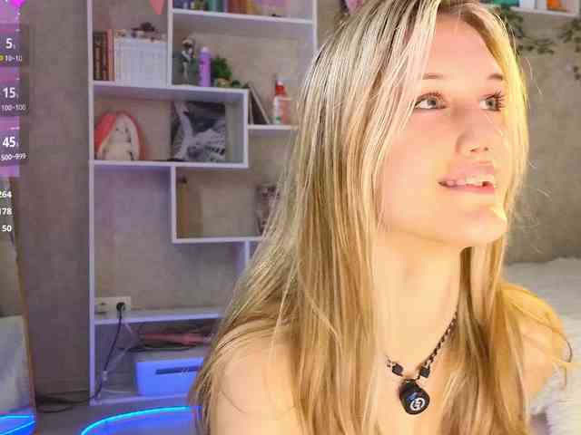 AnnyiBlue webcam