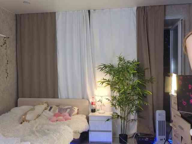 AnnyiBlue webcam