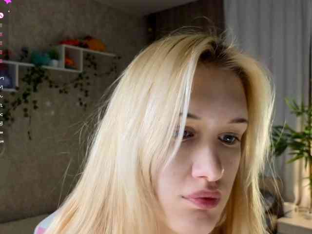 AnnyiBlue webcam