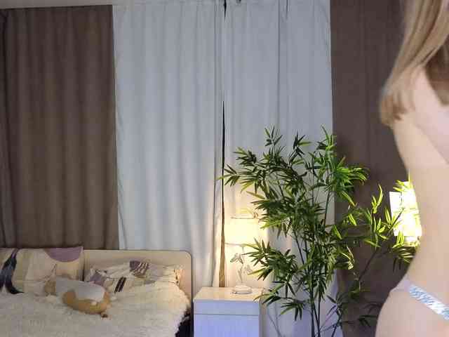 AnnyiBlue webcam