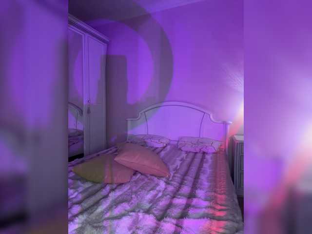 theadebuenoo live webcam show