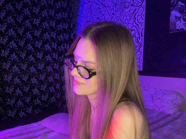 theadebuenoo webcam