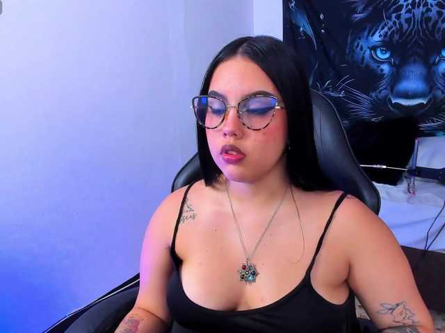 Nicol-Ruizz live cam on BongaCams
