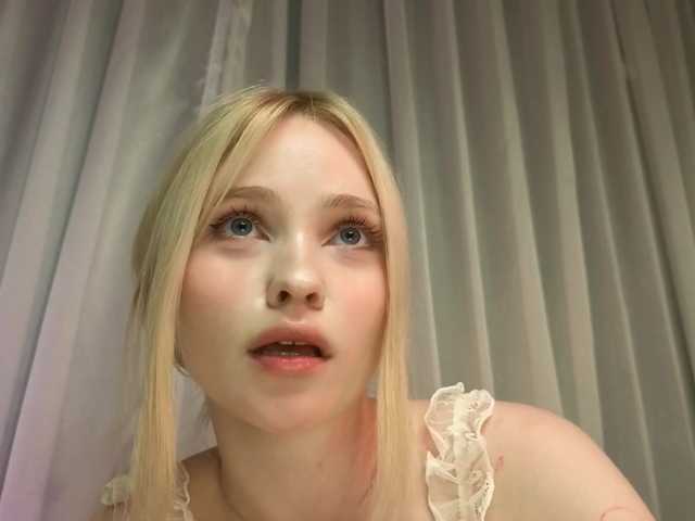 l1ttle-puppy live cam on BongaCams