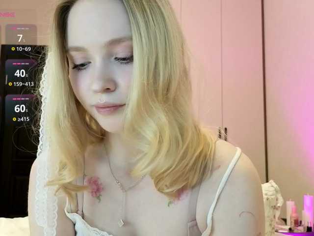 le modèle Nimpu est en webcam porno dans un show sur le site bongacams, il possède les tags suivants: White/Caucasian,Blonde,Shaved