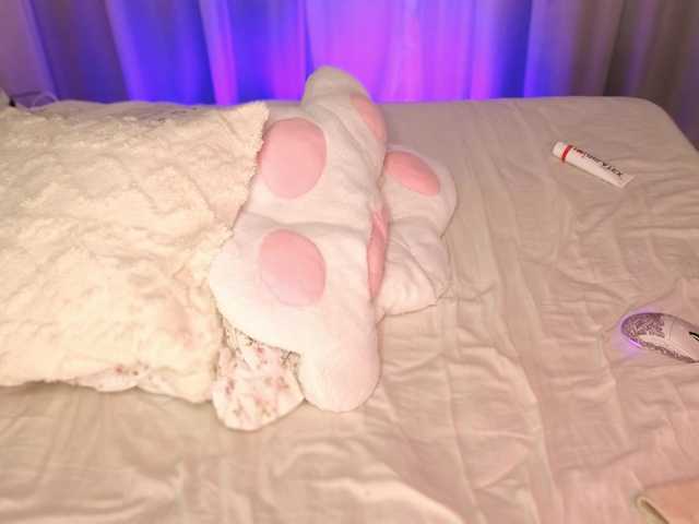 l1ttle-puppy live cam on BongaCams