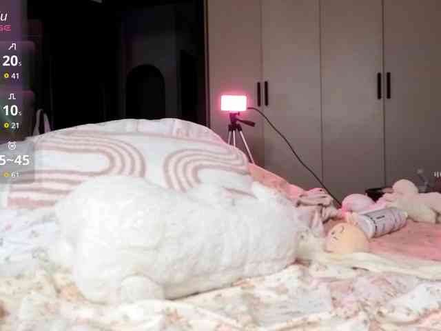 Luni_Lu webcam