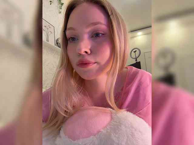 Luni_Lu webcam