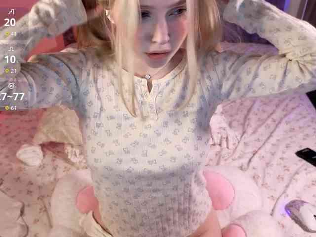 Luni_Lu webcam