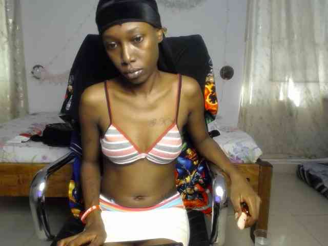 Creamyswee webcam