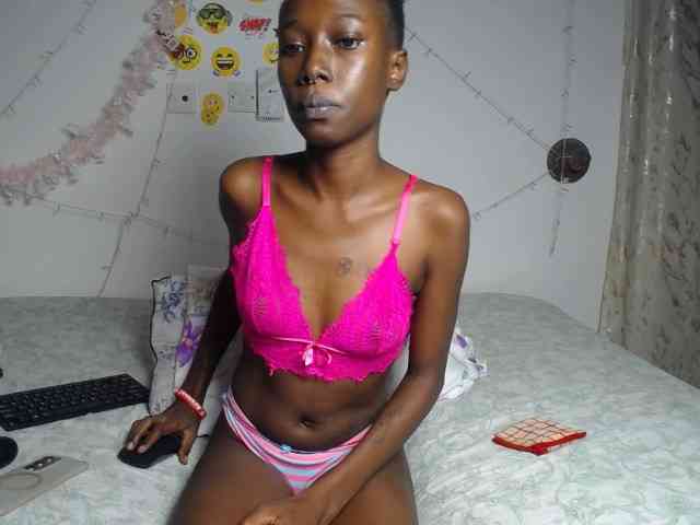Creamyswee webcam