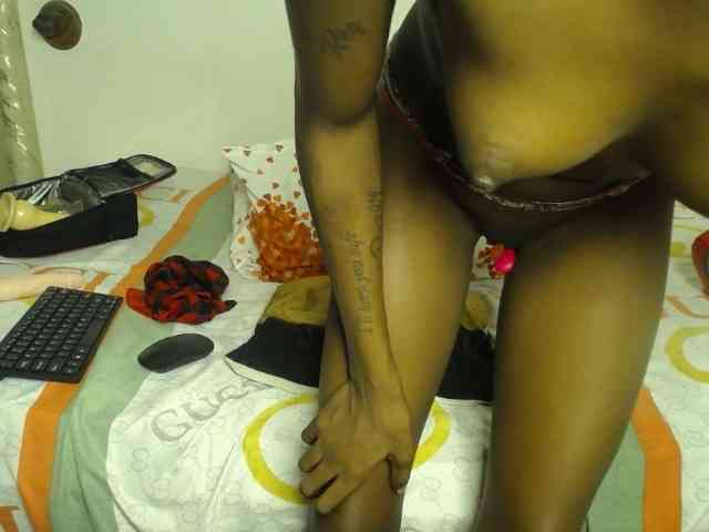 Creamyswee webcam