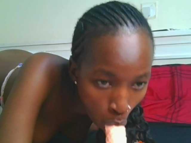 Hornylisa's BongaCams show and profile