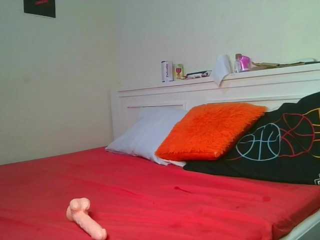 Hornylisa's BongaCams show and profile