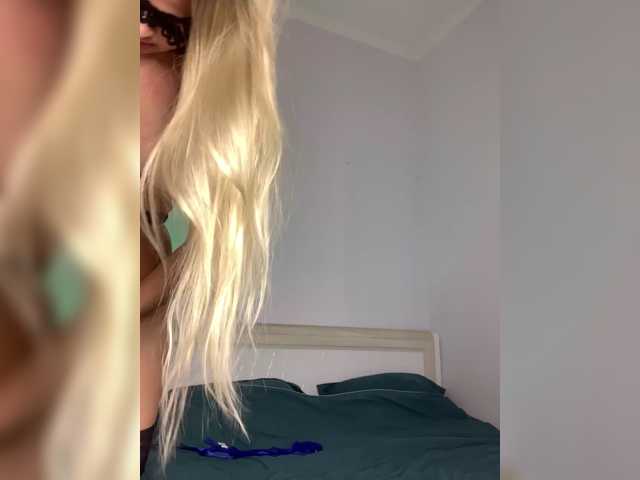 Sophialanguage live cam on BongaCams