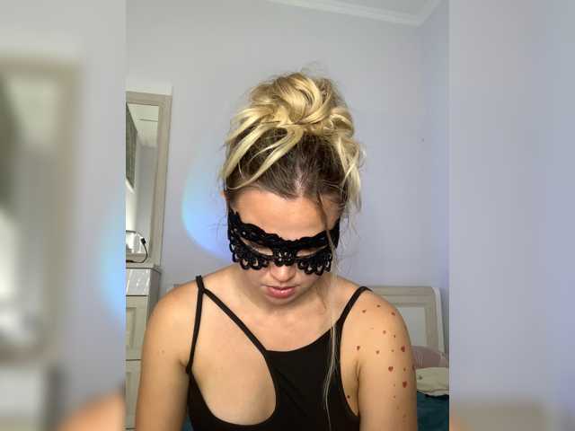 Sophialanguage live cam on BongaCams