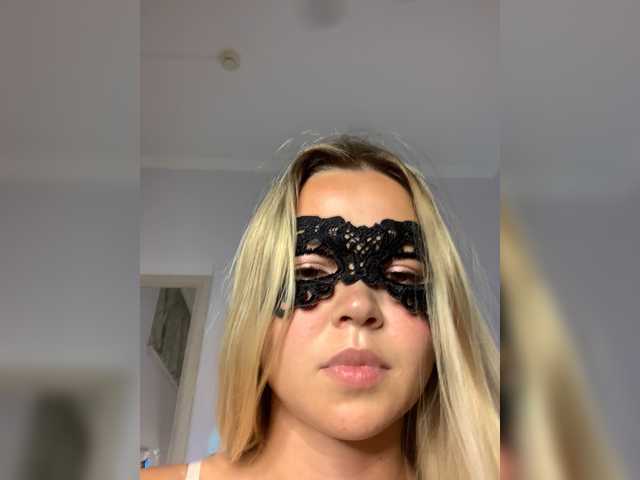 Sophialanguage live cam on BongaCams