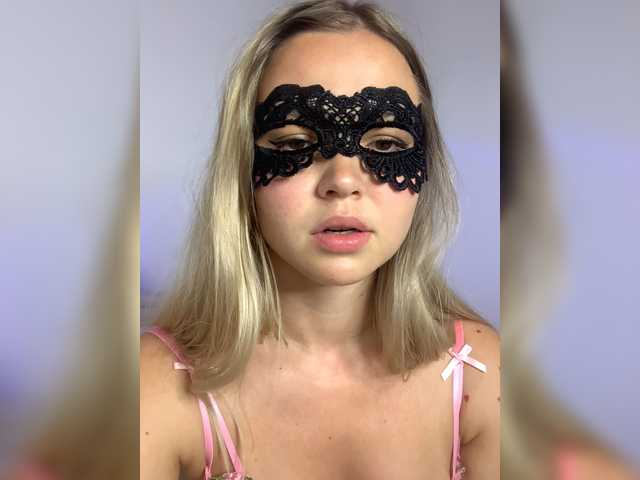 Sophialanguage live webcam show