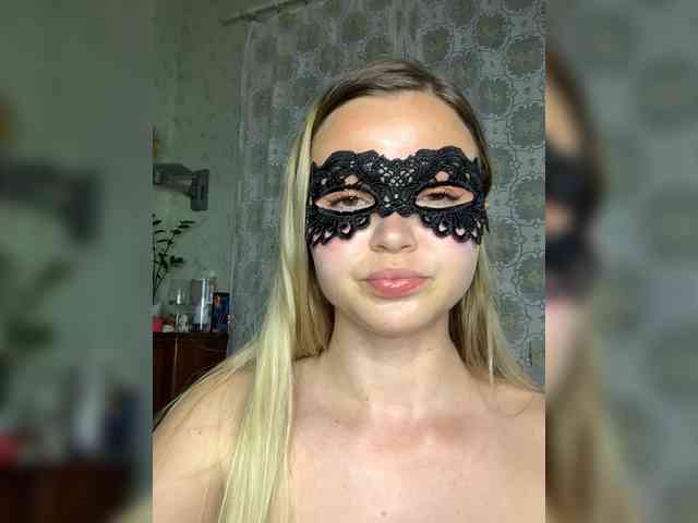 Model: Sophialanguage