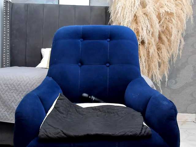 milf-loven live sex show