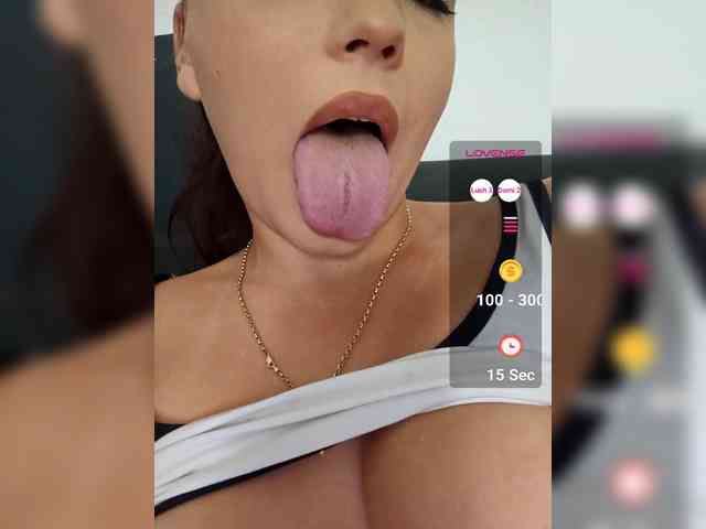 Modella: AlleSquirtStreetQueen